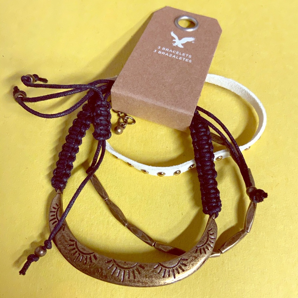 American Eagle bracelet set. Leather and metal.